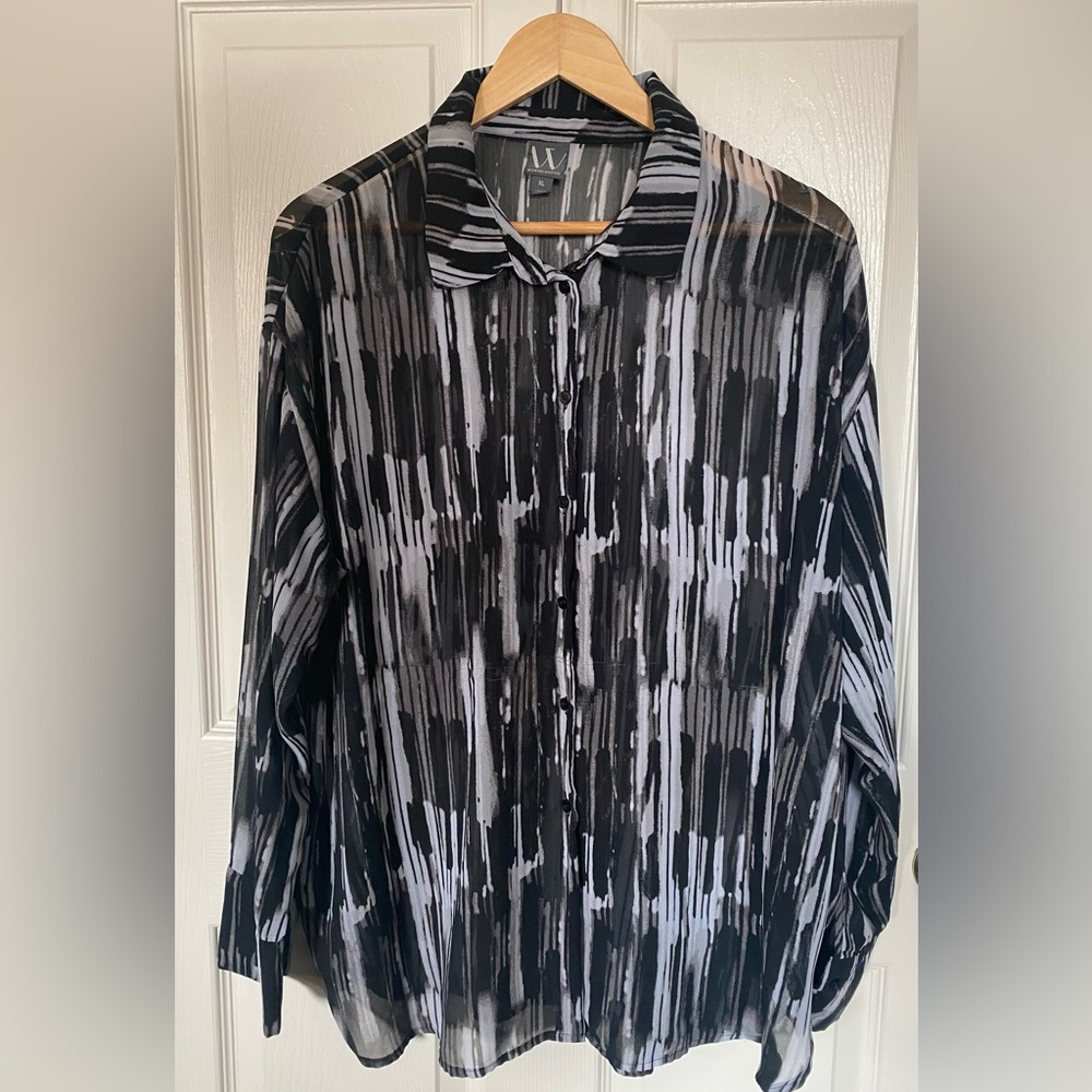 Women’s black and gray blouse.